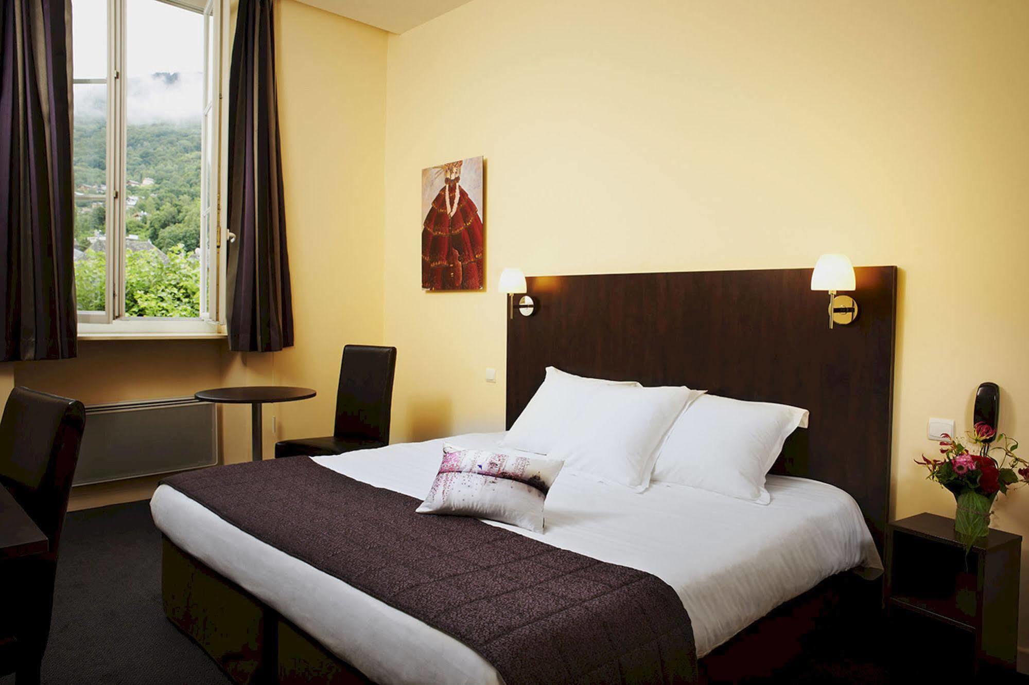 Hotel Savoy 3*